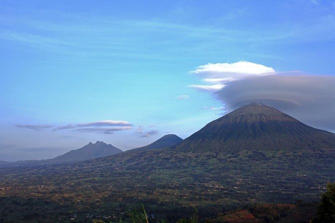 1 Day Gorilla trekking volcanoes national park - Lunch, snacks, and the village visit