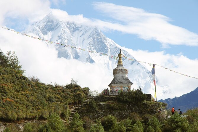 14-Day Everest Base Camp Trek - Days 3 and 4: Namche Bazaar and your first Everest view
