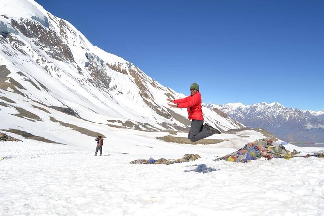 18-Day Annapurna Circuit Private Trekking Tour from Kathmandu - Private travel, staff support, and the daily reality