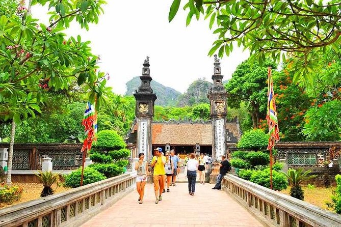 2-day Sapa Trekking from Hanoi and Return - Meals, lodging, and what the $99 covers