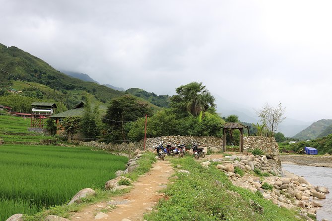2 days 3 Nights Sapa Trekking Tour by Night Train from Hanoi - Arriving in Sapa after a 6 a.m. Lao Cai stop
