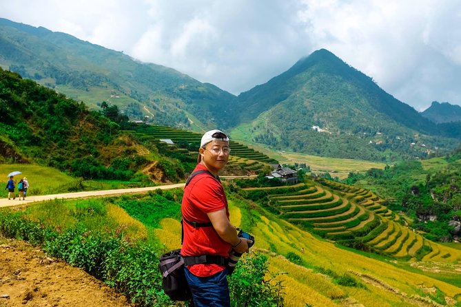 2 days authentic trekking tour in Sapa ( Homestay - Less touristy ) - Day 1: Pine forest, Ta Phin, and terraced hills