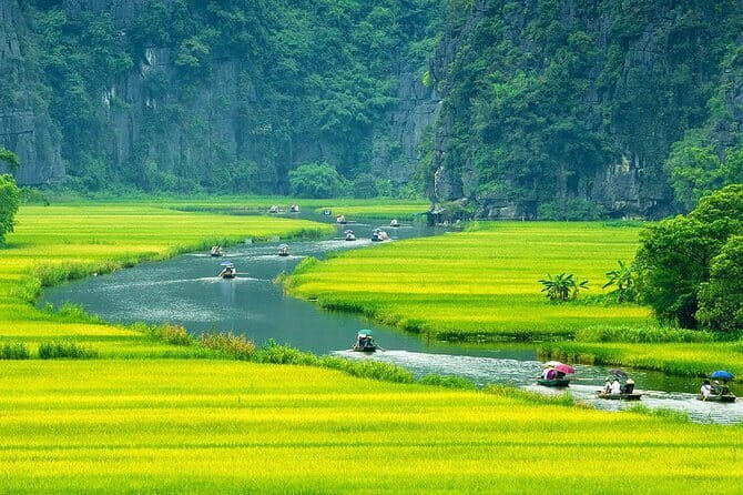 2-Days Sapa Tour with Fansipan Cable Car Trekking Three Village - A night in Ta Van Village