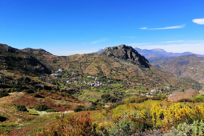 2 days trekking from Chefchaouen to Akchour - Leaving Chefchaouen behind at Bouzafer Mosque