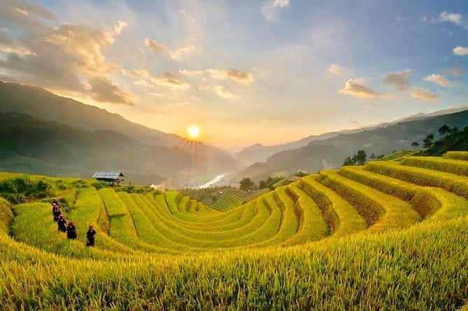 3 Day 2 Night Trek - Sunrise and Nam Toong before returning to Sapa