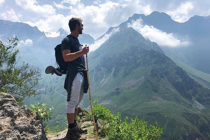 3-Day Colca Canyon trek with Professional Guide - Day one: a steep descent and a village night