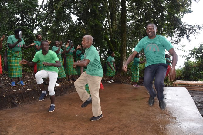 3-Day Gorilla Trekking safari in Bwindi Impenetrable Forest - From the forest to Lake Bunyonyi