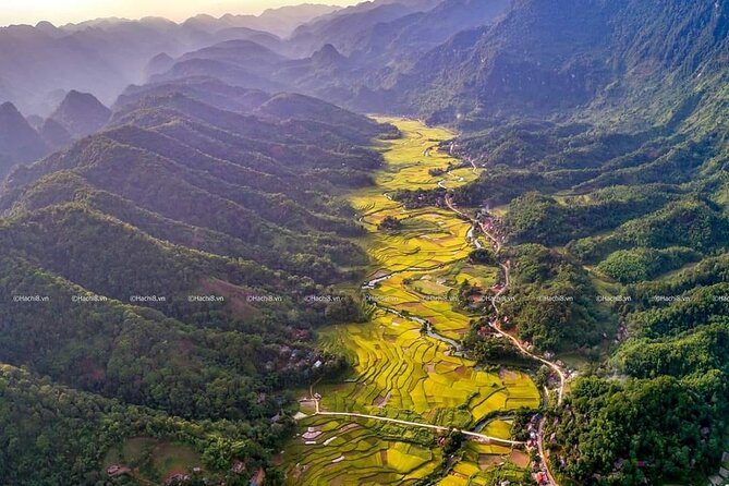 3-day Pu Luong Adventure:Trekking, Waterfall from Hanoi - From the Opera House to Thung Khe Pass
