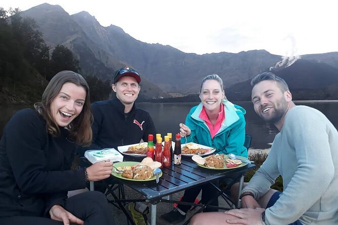3D/2N Rinjani trekking summit,lake and hot springs. - What the $250 package covers