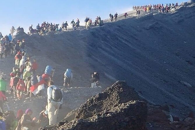 3D/2N Rinjani trekking summit,lake and hot springs. - Who should book this Rinjani trek