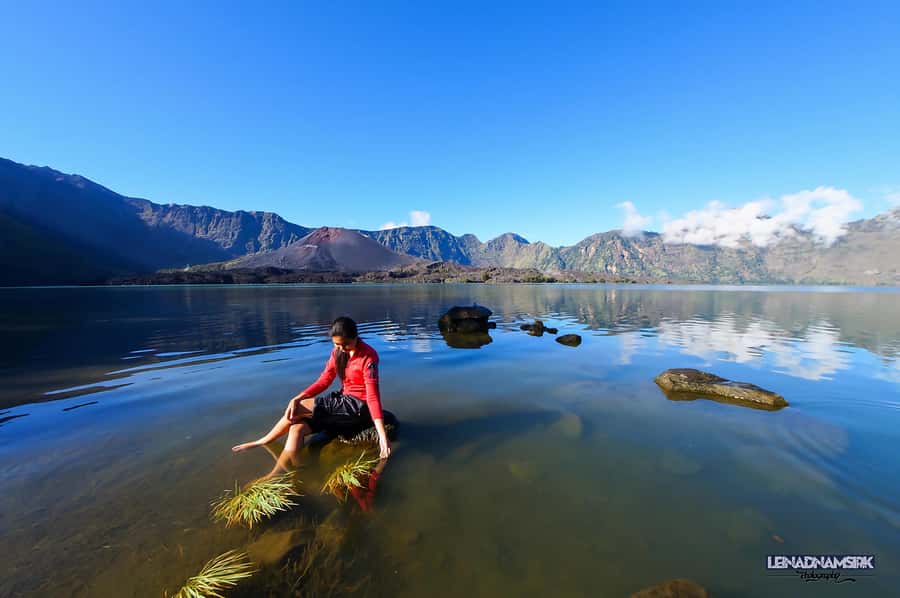 3d/2n trekking mount rinjani summit lake & hot springs - Day one: Sembalun’s grassland to the crater rim