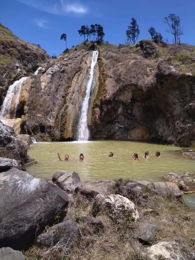 3d/2n trekking mount rinjani summit lake & hot springs - Is $154 good value?