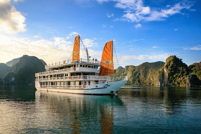 3Day Kayak & Trek to Ha Long Bay and Tamcoc (the 2nd day private) - Key things to know before booking