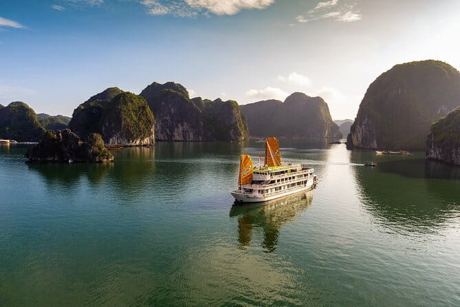 3Day Kayak & Trek to Ha Long Bay and Tamcoc (the 2nd day private) - Why Lan Ha Bay makes the first day worthwhile
