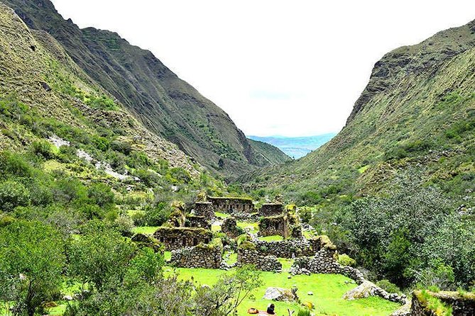 4-Day Lares Trek to Machu Picchu - Guides, support, and group size