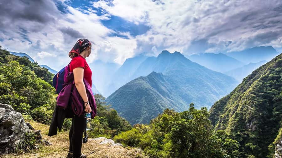4 days/3 nights: Inka Jungle Trek to Machu Picchu - Day 1: cycling down from Abra Málaga