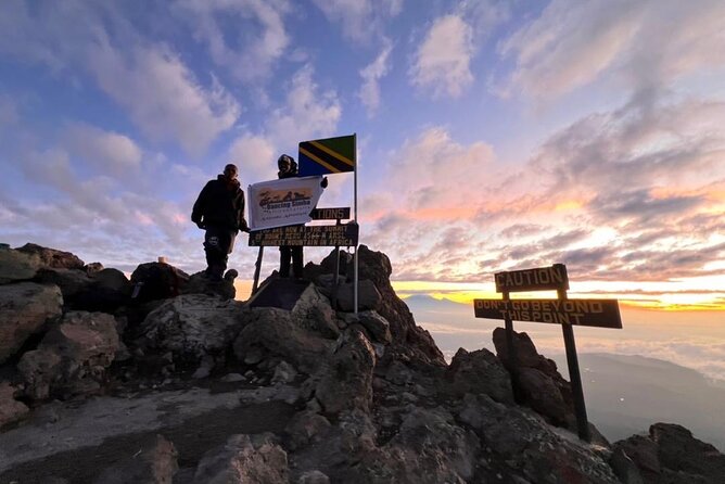 4 Days best Mount meru trekking - What to pack and how to use the schedule