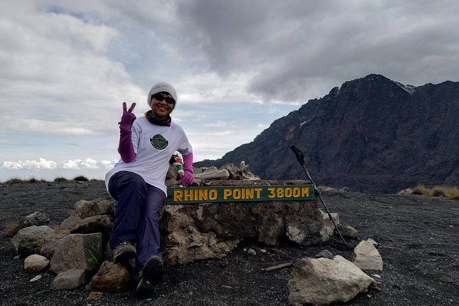 4 Days Mount Meru Trekking - Day three: a night climb to Socialist Peak