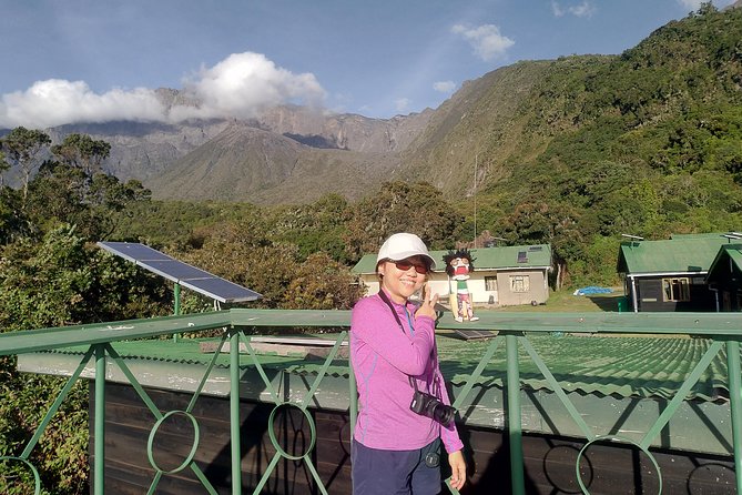 4 Days Mount Meru Trekking - Food, guides, and the small-group setup