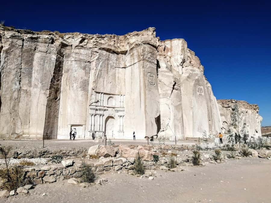 4 hours Tour: Route of Sillar with Trek in Culebrillas - Exploring Añashuayco Quarry after a 45-minute ride