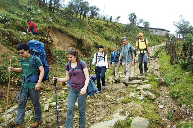 5-Days Singalila Ridge Trek in Darjeeling - Guides, private groups, and the human side of the trek