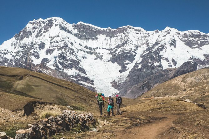 6 day Rainbow Mountain x Ausangate Trek - FlashpackerConnect - Fitness, altitude, and comfort