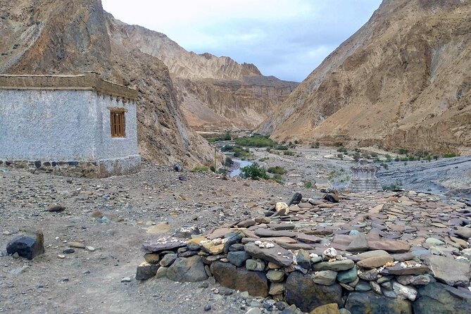 8 Days Markha Valley Trek: Shared Tour with Meals Included - Starting in Leh at 3,500 meters