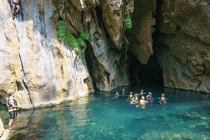 Abandoned Valley , Golden Cave and E Cave 1 Day Trek - The morning start from Dong Hoi