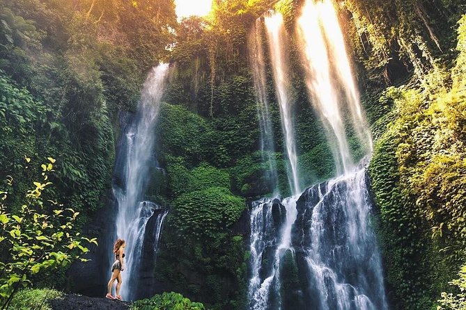 All Inclusive Sekumpul Waterfall Trekking , Handara Gate & Temple - The 8 a.m. Pickup and Long Ride North