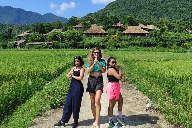 Amazing Mai Chau - Pu Luong 3 days: Waterfall, Rafting & Trekking - Day one: Thung Khe Pass and Mai Chau Valley