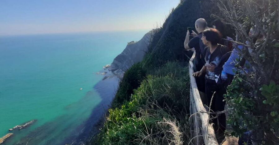 Ancona: Urban Trek Tour with Wine and Food Tasting - Starting at Passetto and the war memorial