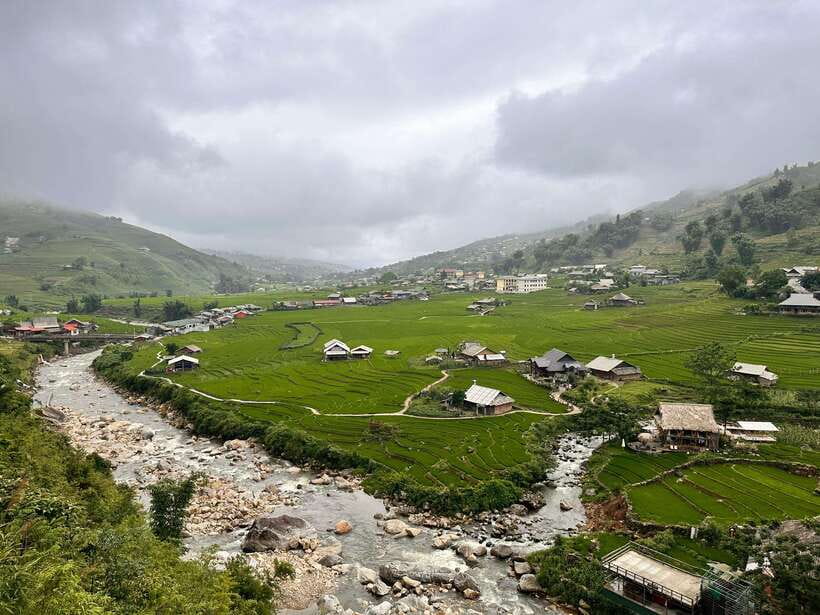 AUTHENIC 2D1N Trek & Bungalow Retreat with Dinh Hmong Family - The Ta Van homestay and evening with the family