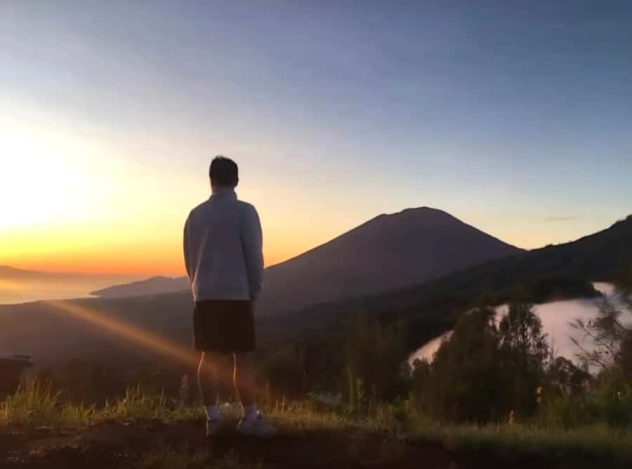 Bali: Caldera Sunrise Trek and Natural Hot Spring - The 2:00 am departure and ride to Lake Batur