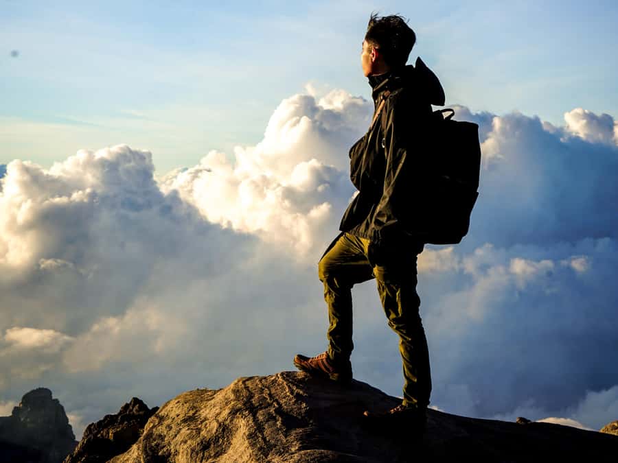 Bali/Mount Agung: Sunrise Trekking Adventure With Transfers - Sunrise, summit views, and the cold at 3,142 meters