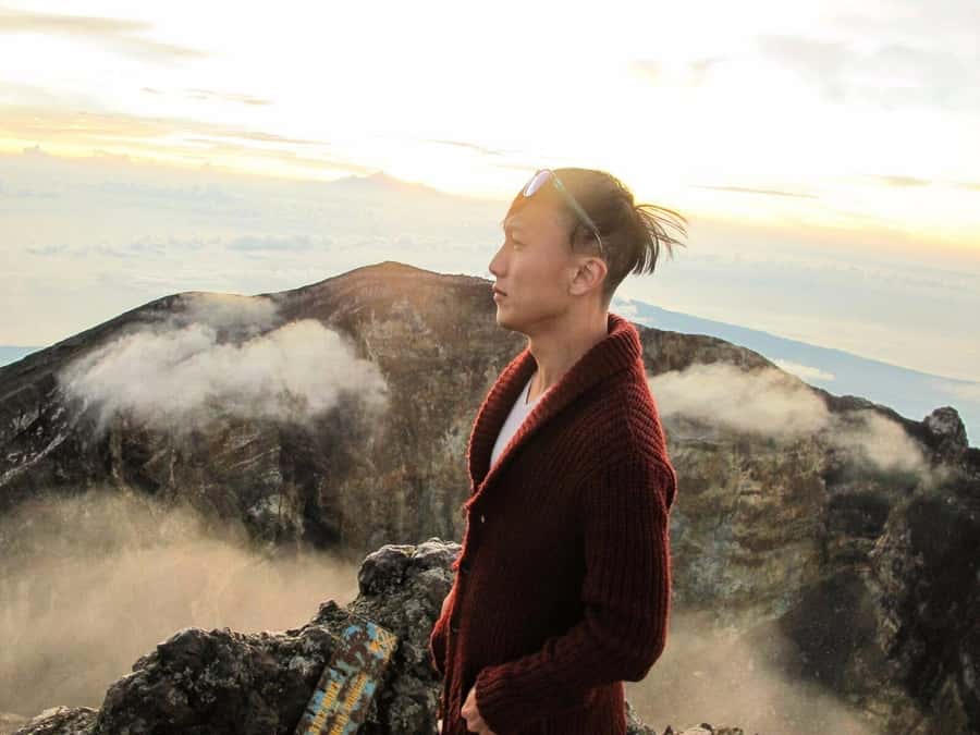 Bali: Mount Agung Sunrise Trekking Tour via Besakih Temple - Waiting near the top in the cold