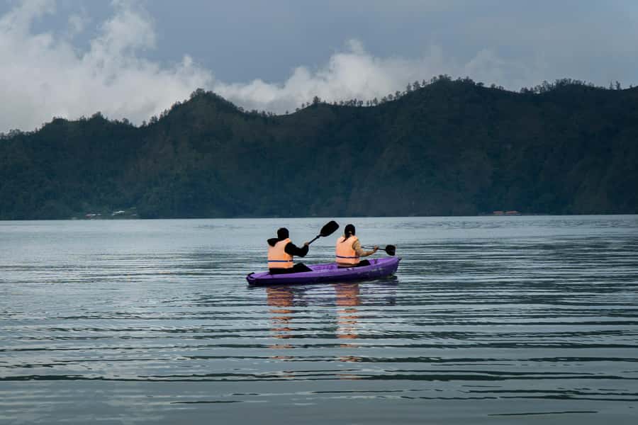 Bali: Mount Batur Sunrise Trek & Lake Batur Canoe Tour - Sunrise from Mount Batur’s summit