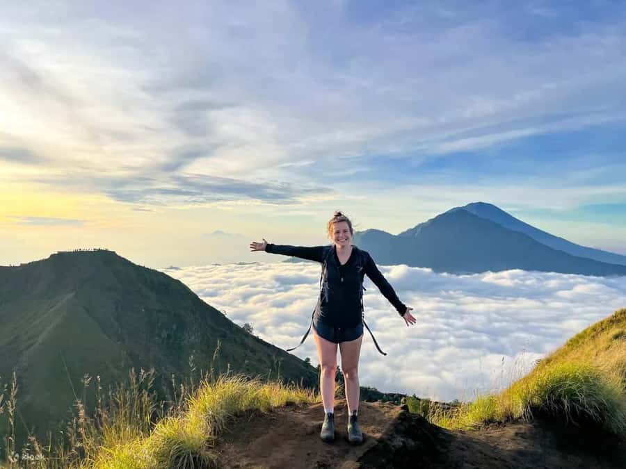 Bali: Mount Batur Sunrise Trek & Ubud Zip-Line Adventure - The climb by headlamp