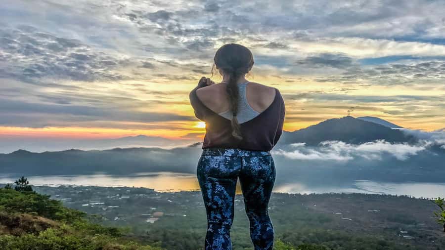 Bali: Mount Batur Sunrise Trek with A Female Guide - Why the dark climb is worth the early alarm