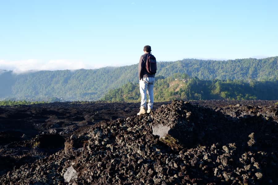 Bali: Mount Batur Sunrise Trek with A Female Guide - Sunrise above Mount Agung and Mount Abang
