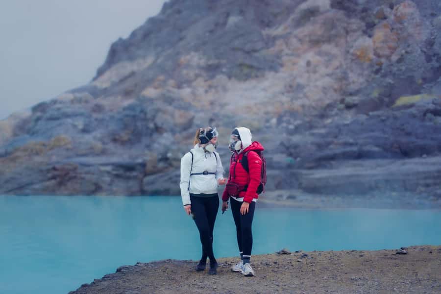 Banyuwangi: Ijen Crater Bluefire and Sunrise Guided Trek - Safety, fitness, and who should skip it