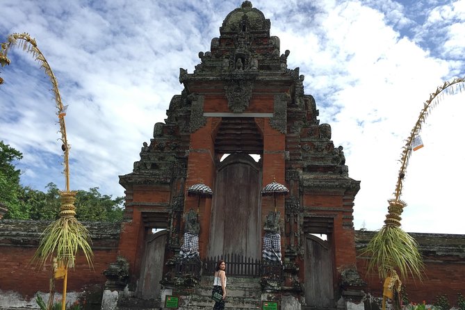 Best of Bali Water Temple and UNISCO Rice Terrace Trek - Taman Ayun begins the temple route