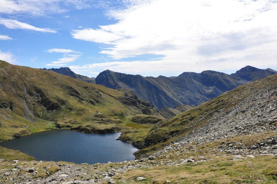 Brasov: Private Fagaras Mountains Trekking Tour - What the private guide adds