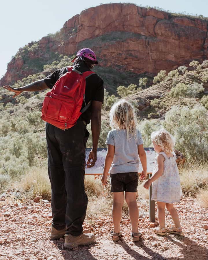 Broome: Fly to Bungles: Best Day Trek with Aboriginal guides - Walking into Cathedral Gorge