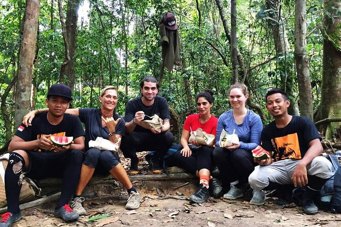 Bukit lawang tour 3days-2 night jungle trekking including rafting - Day Three: a short forest option and the return to Bukit Lawang