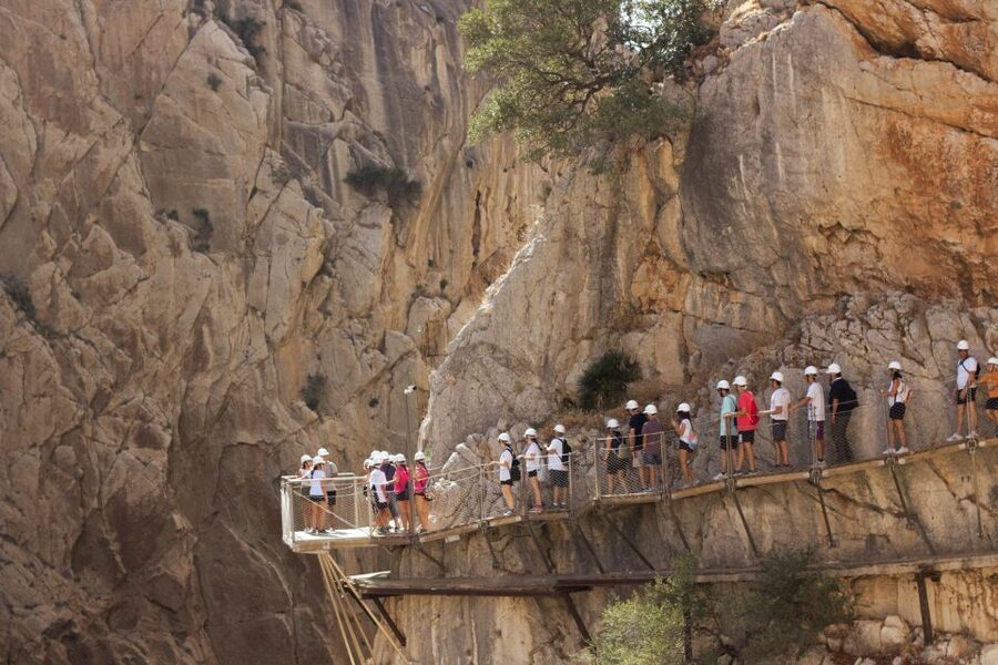 Caminito del Rey: Trekking Tour with Hiking Guide - Starting at Restaurante El Kiosko