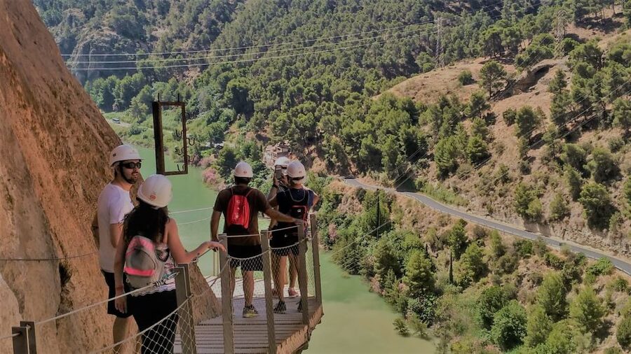 Caminito del Rey: Trekking Tour with Hiking Guide - Is the guide worth the extra cost?