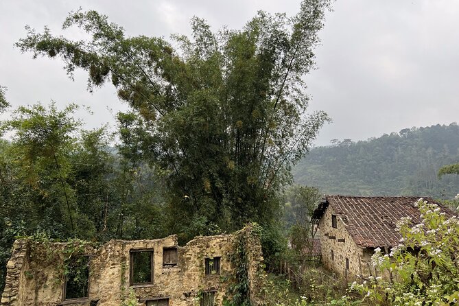 Cao Bang Easy Trekking Tours 2Days/1Night Ban Gioc Waterfall ET1 - A Tay family lunch and the value of local food