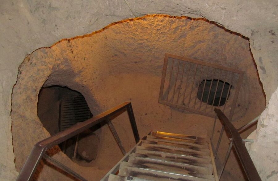 Cappadocia: Red Valley Trek and Kaymakli Underground City - Going Below Ground at Kaymakli