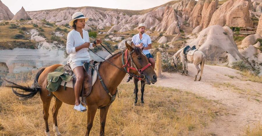 Cappadocia: Sunset Horse Trek Through the Valleys - What the two-hour itinerary feels like