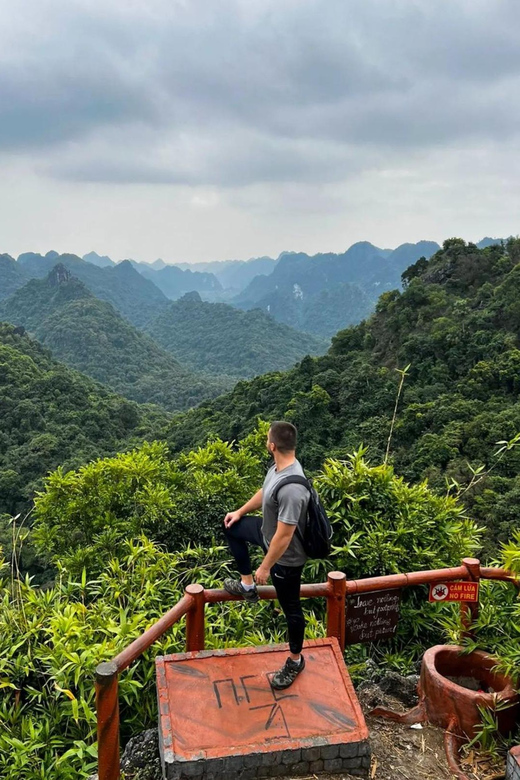 Cat Ba: National Park Trek, Village Visit and Kayak Day Tour - The boat ride past Cai Beo Floating Village